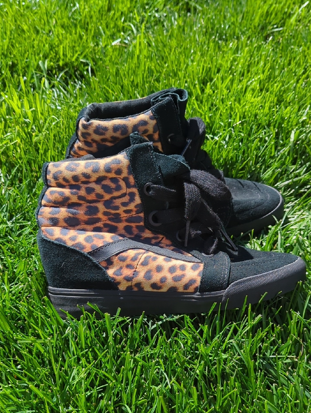 Vans Women’s Wedge Sneakers with Leopard Print - Black/Tan